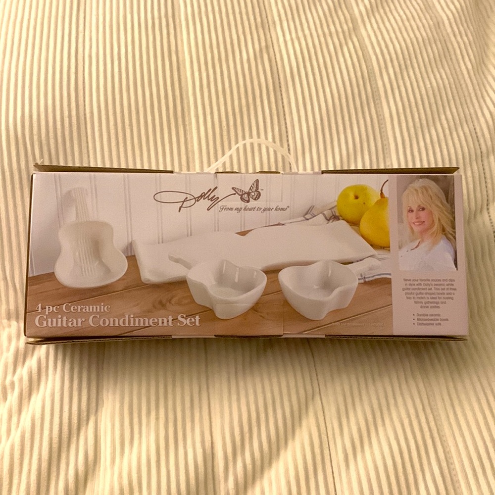 🎸 NIB Dolly Parton 4 pc Ceramic White Guitar Condiment Tabletop Set - Picture 5 of 8